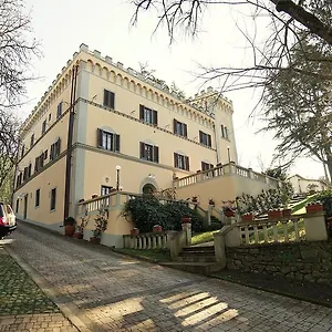 https://villa-le-torri-impruneta.it-tuscanyhotel.com